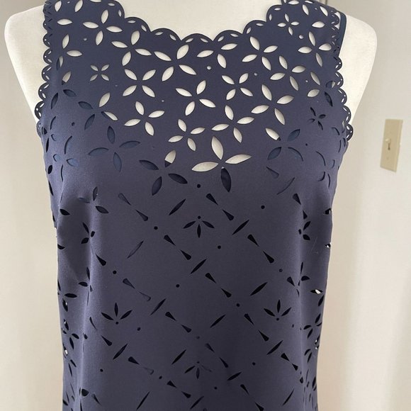 EUC J. CREW Women's Laser Cut Navy Floral Shift Dress - Picture 3 of 7